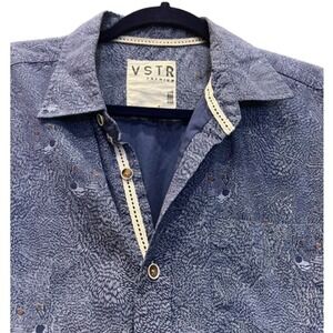 VSTR Premium 100 % Cotton‎ Size L Button Down Shirt Wolf Animal Print Preppy